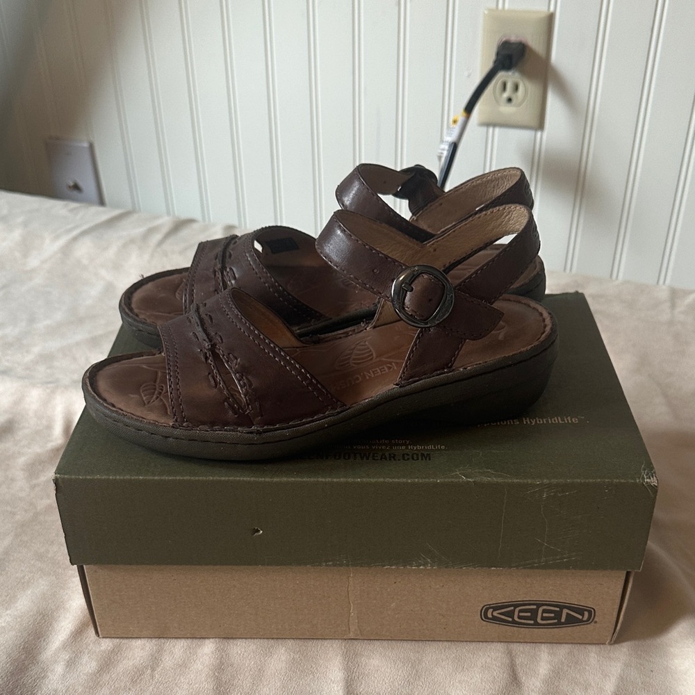 Keen Brown Leather Sandals with Adjustable Straps - Picture 4 of 10